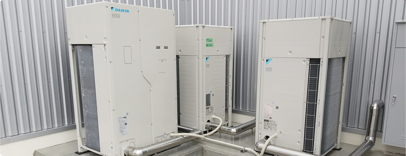 空調設備工事の様子